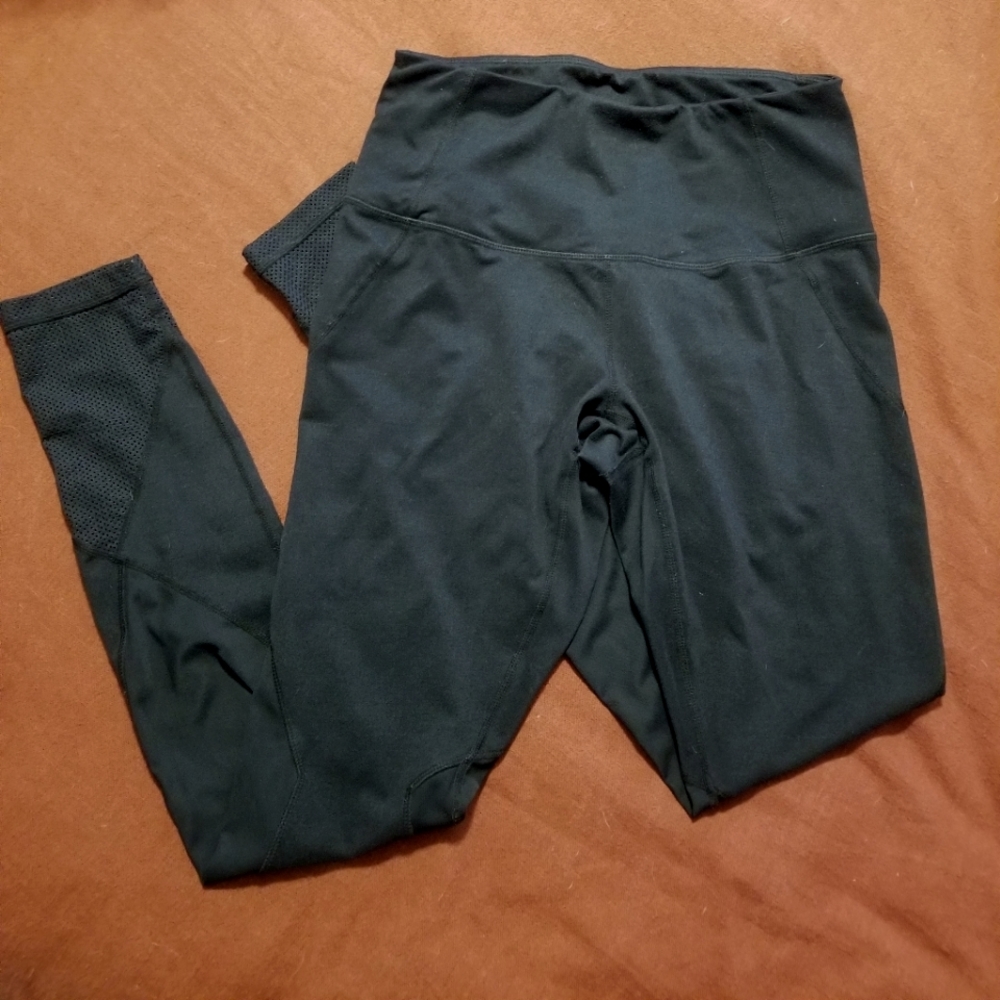 Zella Highwaisted Black Leggings with Mesh Panels